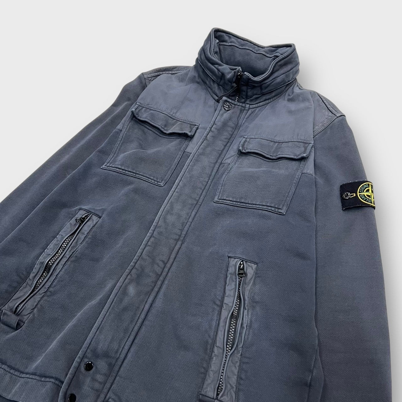 00's "STONE ISLAND"
Zip up jacket