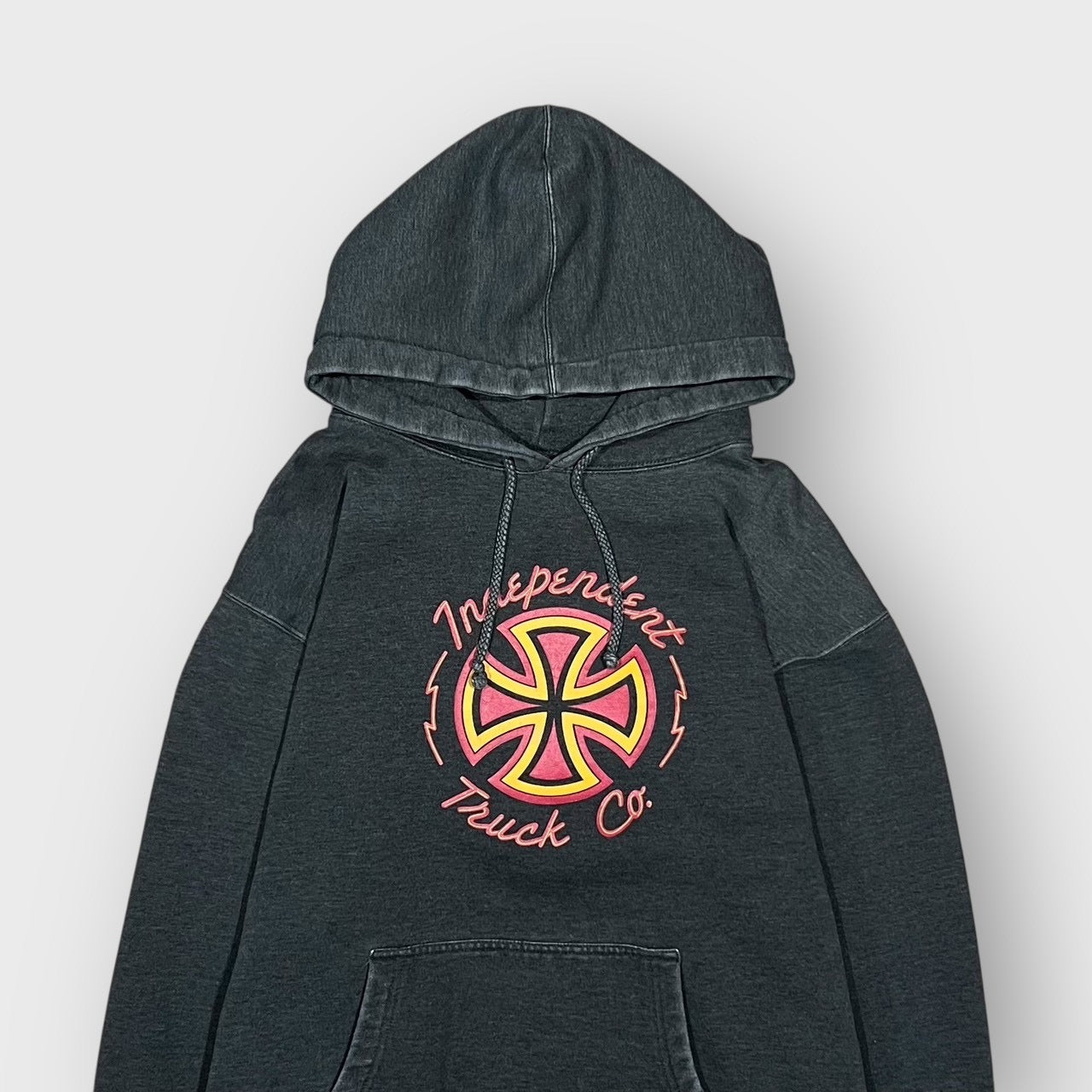 90’s-00’s “INDEPENDENT”
hoodie