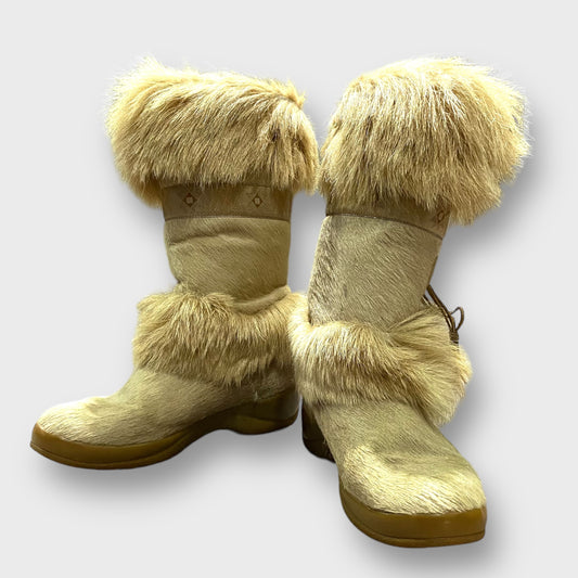 Fake mouton fur boots