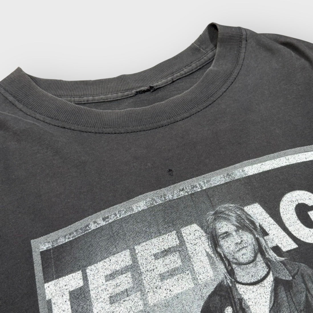 00’s “Kurt Cobain” “TEENAGE” artist t-shirt