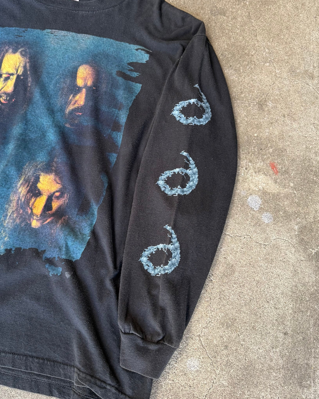 90’s-00’s “SIX FEET UNDER”
band I/s t-shirt X-LARGE