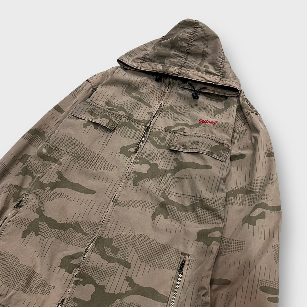 90's "STUSSY"
Camo pattern hooded jacket