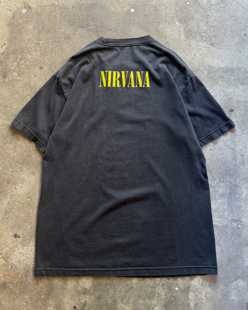 00’s “NIRVANA” band t-shirt LARGE
