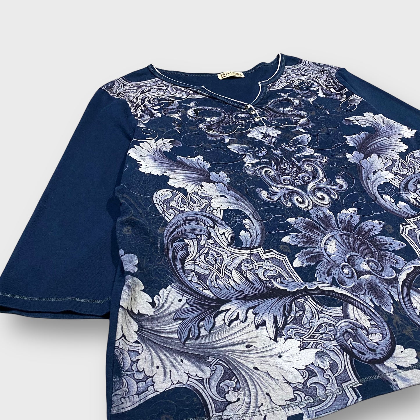 "BLUE CANYON" Botanical design t-shirt
