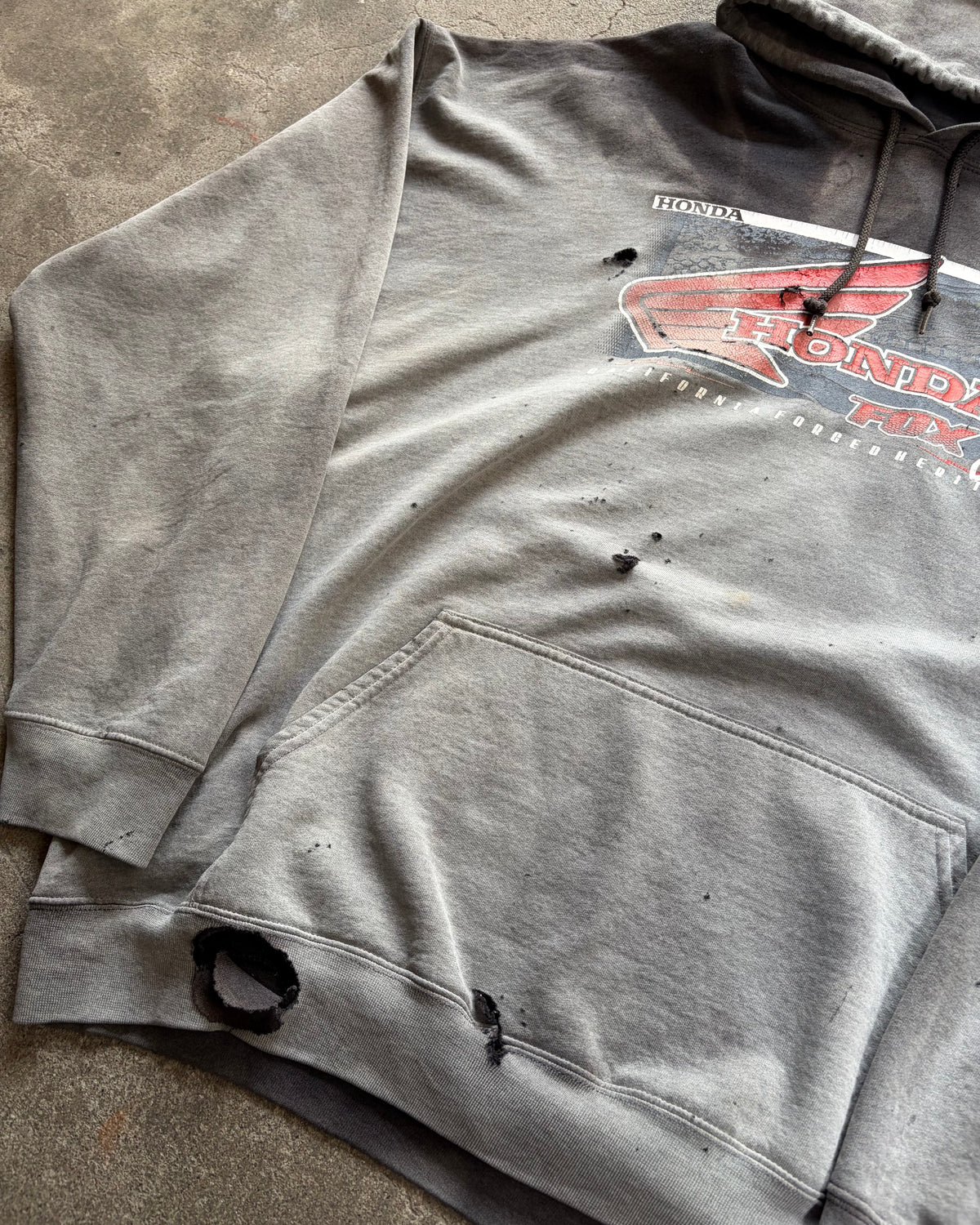 90-00’s “FOX” fade hoodie