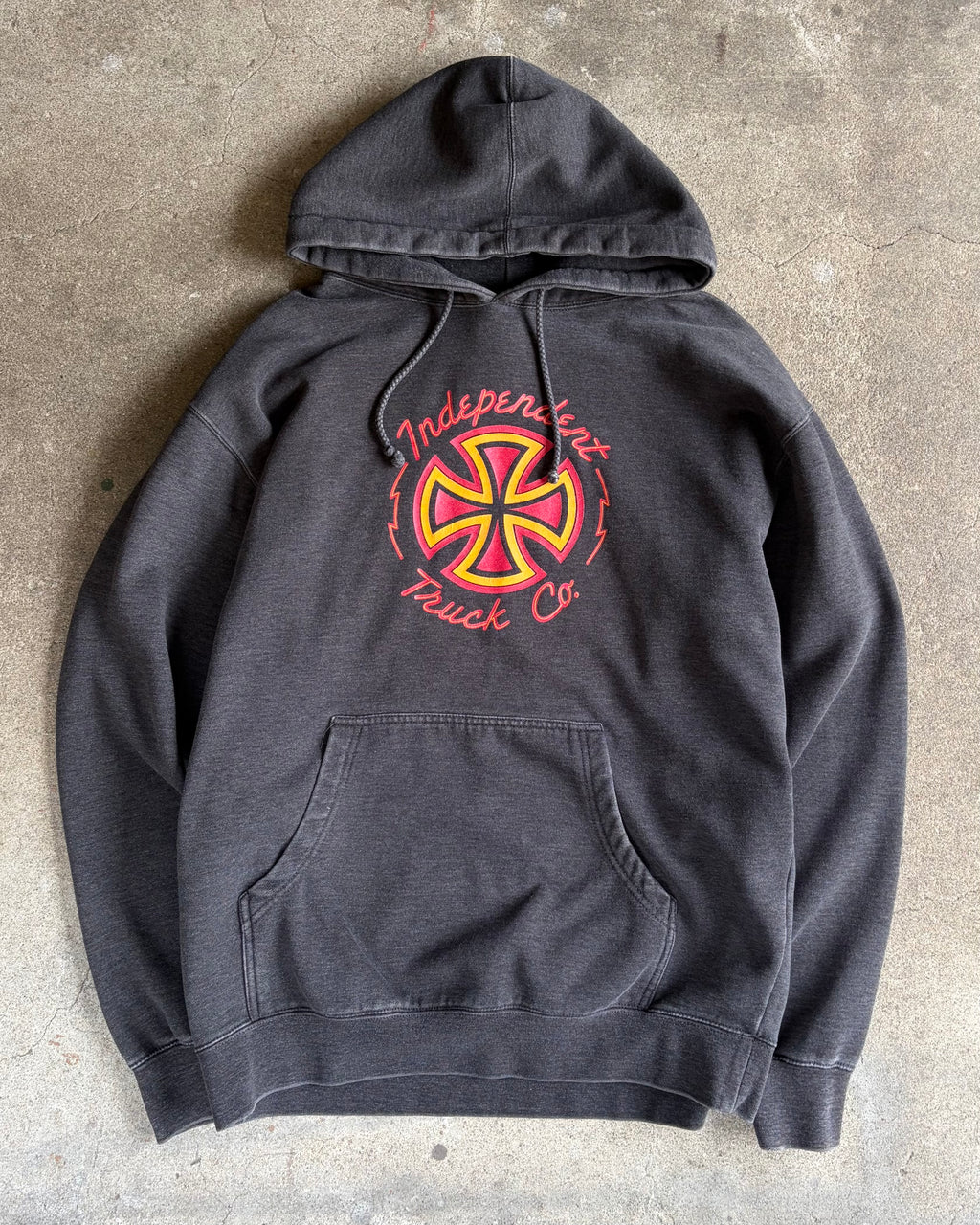 90’s-00’s “INDEPENDENT”
hoodie large