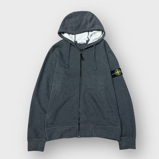 00’s “STONE ISLAND”
zip up hoodie