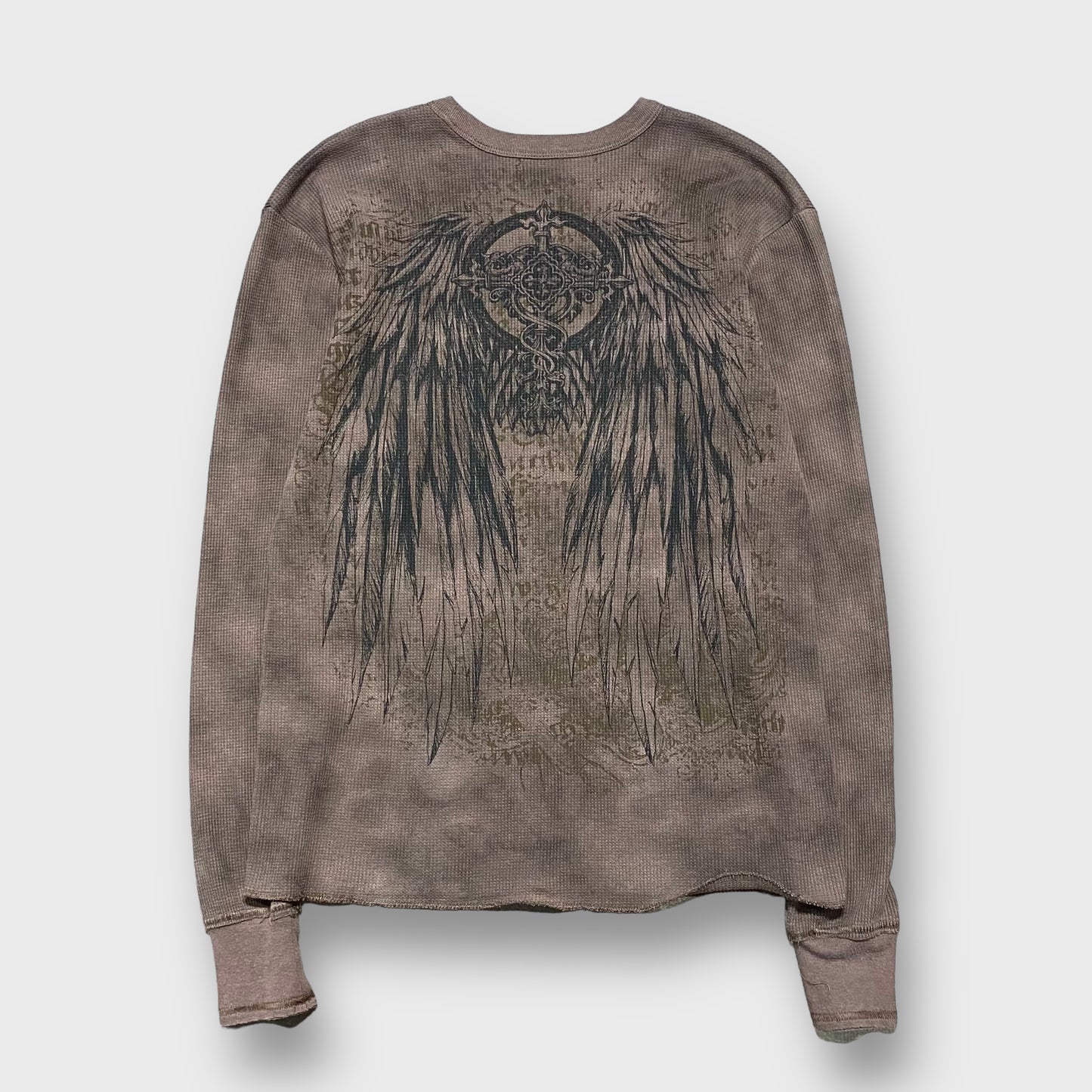 Wing design thermal knit sweater