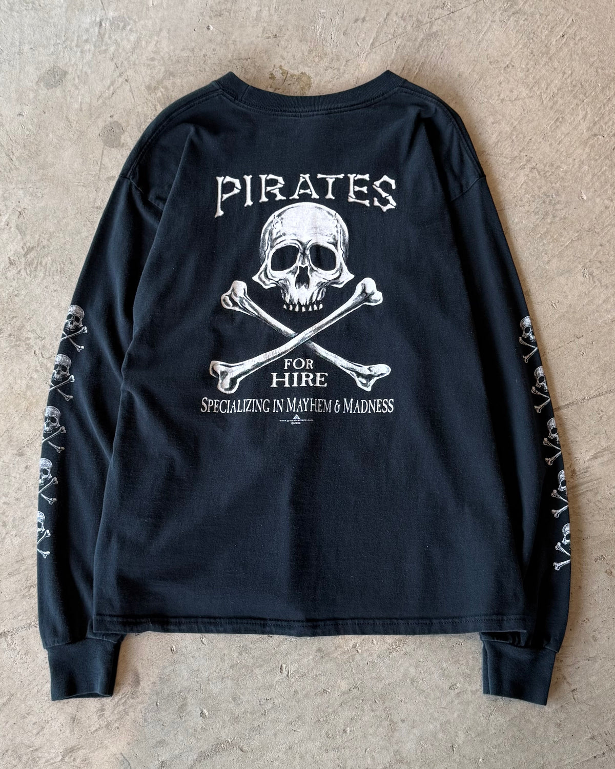 90-00’s “PIRATES FOR HIRE”
l/s t-shirt large