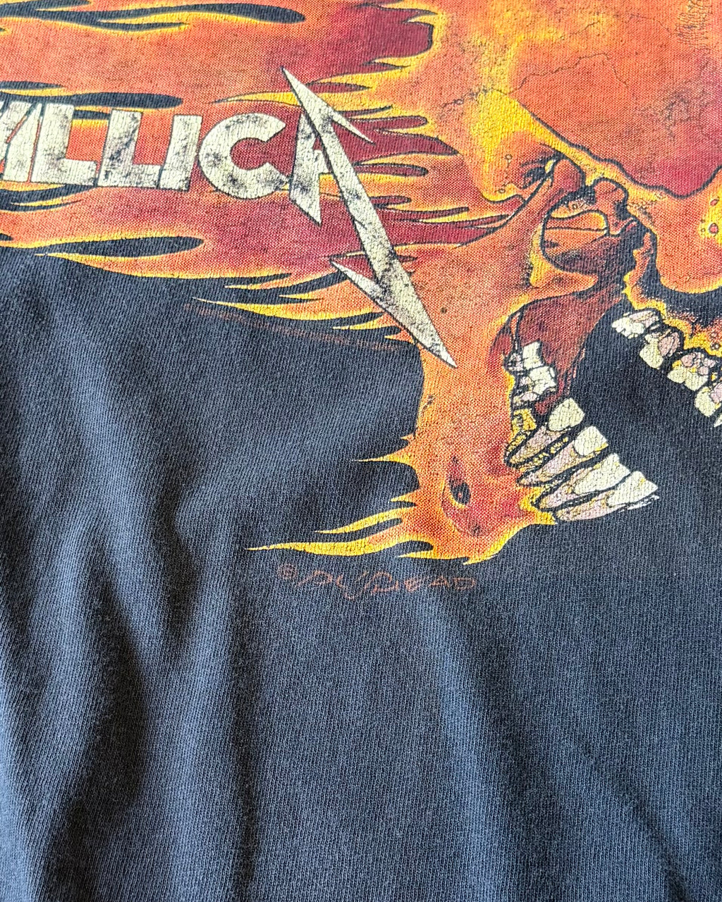 90’s “METALLICA”
“Flaming Skull” t-shirt