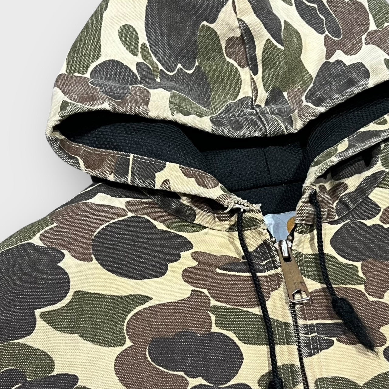 90’s “Carhartt”
camouflage pattern active jacket