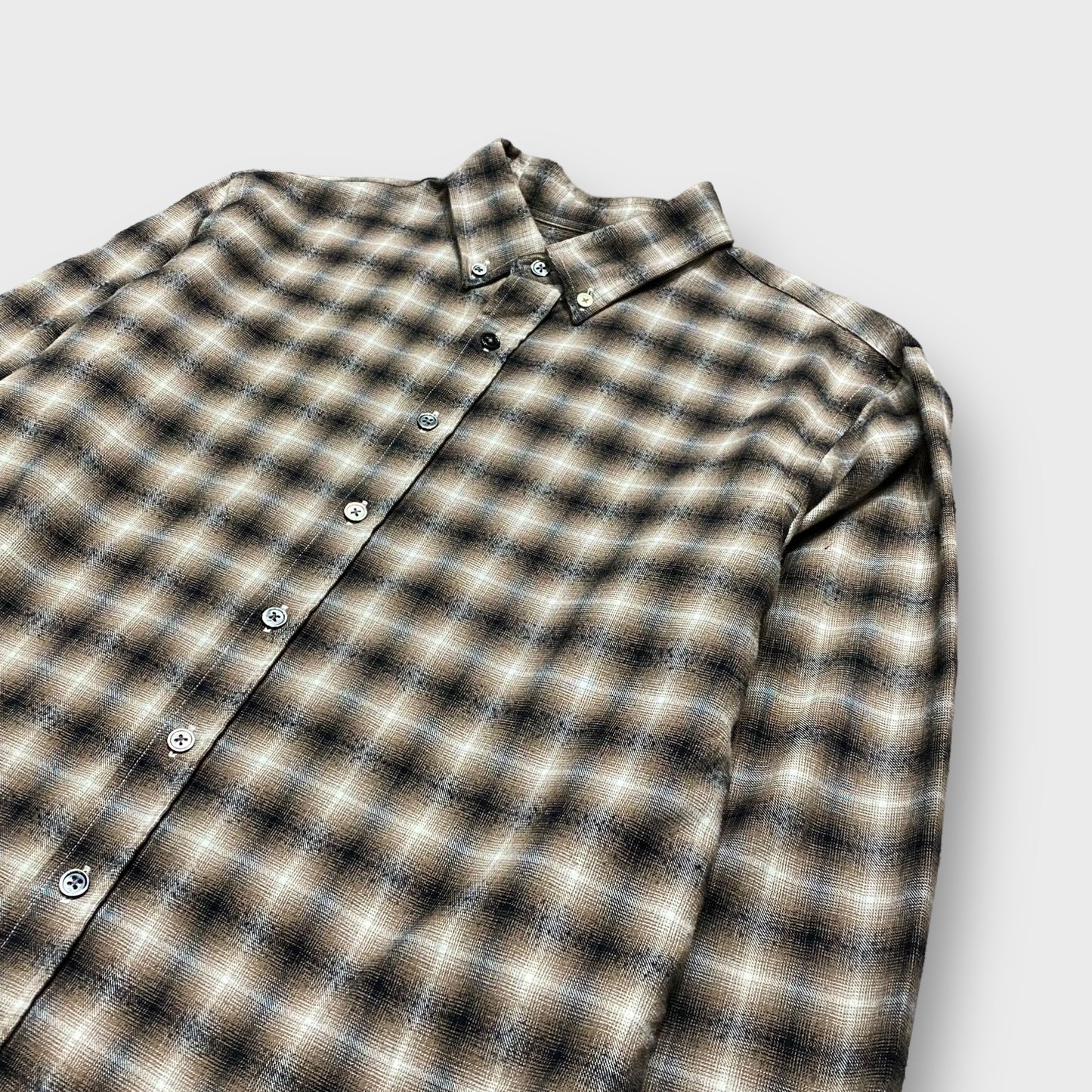 00's "OUTCLASS" Ombre check pattern shirt