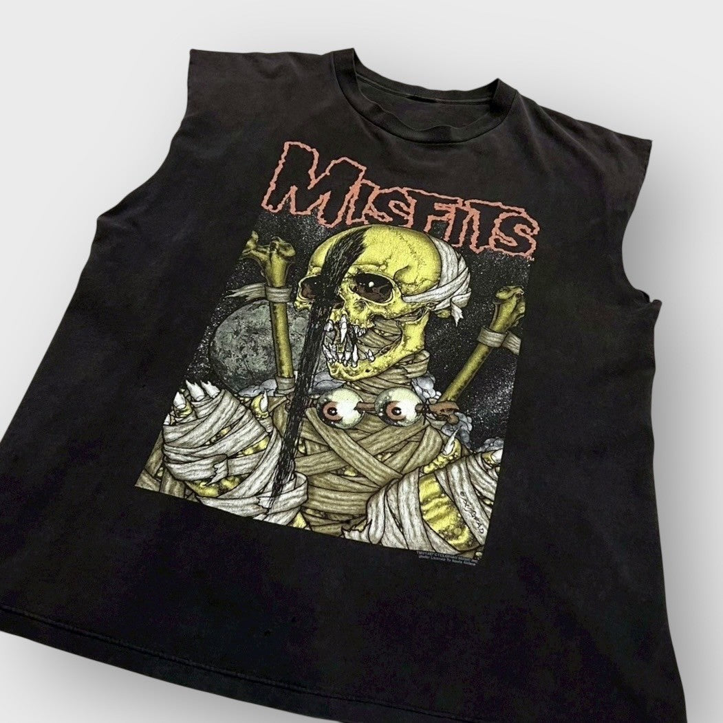 90’s “MISFITS”
“HERE COMES THE DEAD” pushed tank top