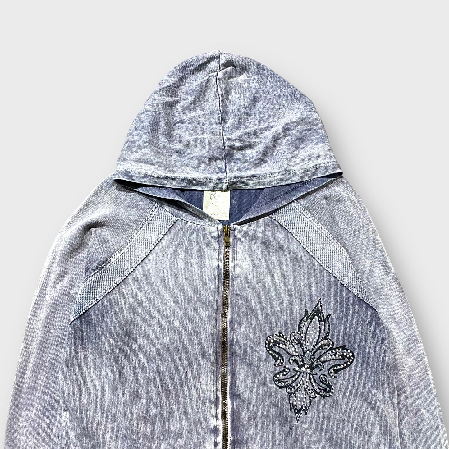 Ornament × feather design zip hoodie