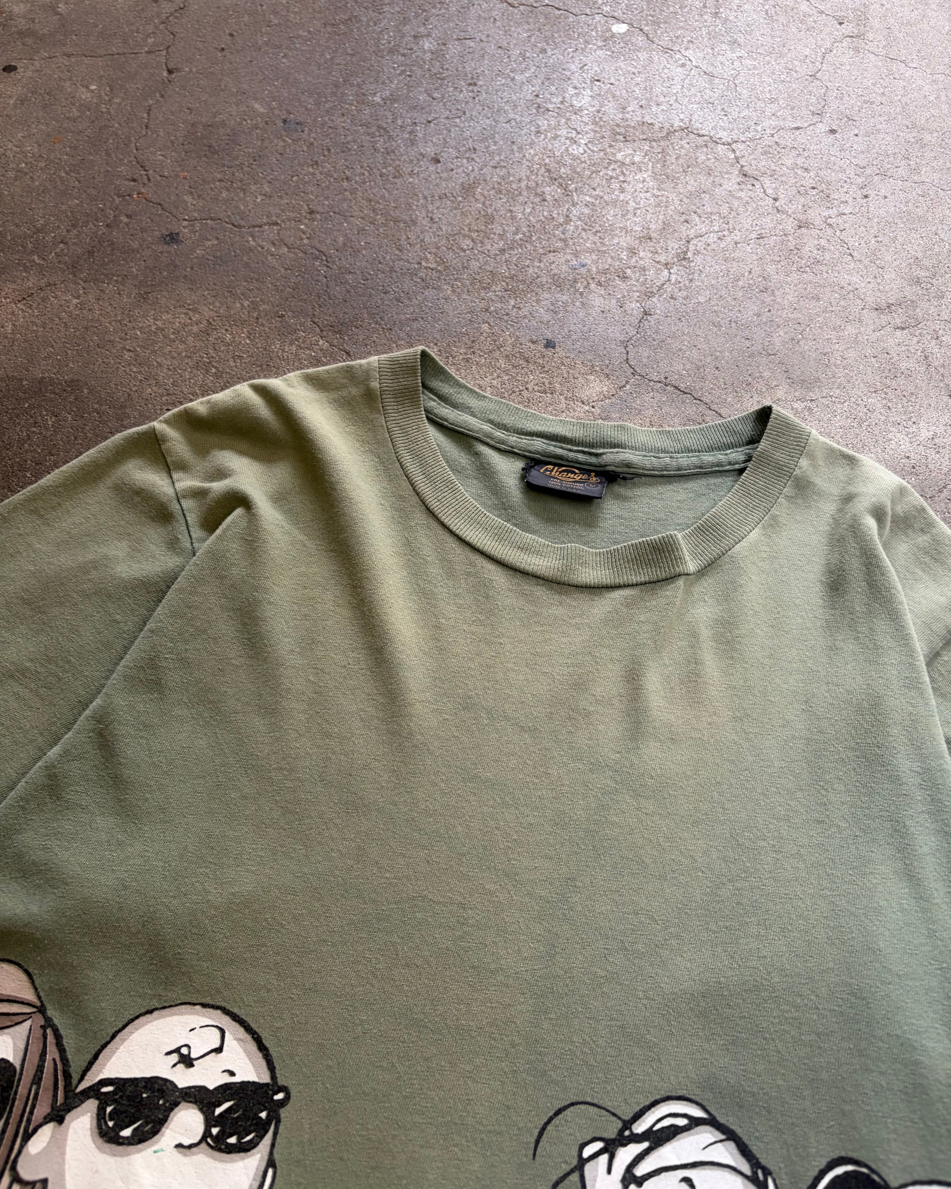 90’s PEANUTS
“SNOOPY” character t-shirt medium