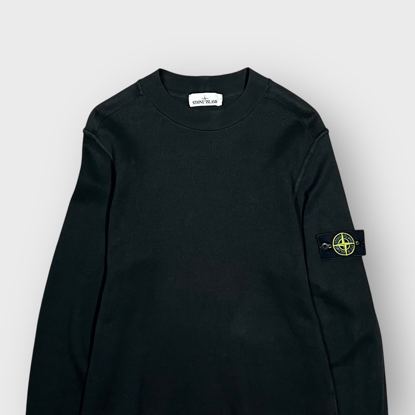 00’s “STONE ISLAND”
crew neck sweater