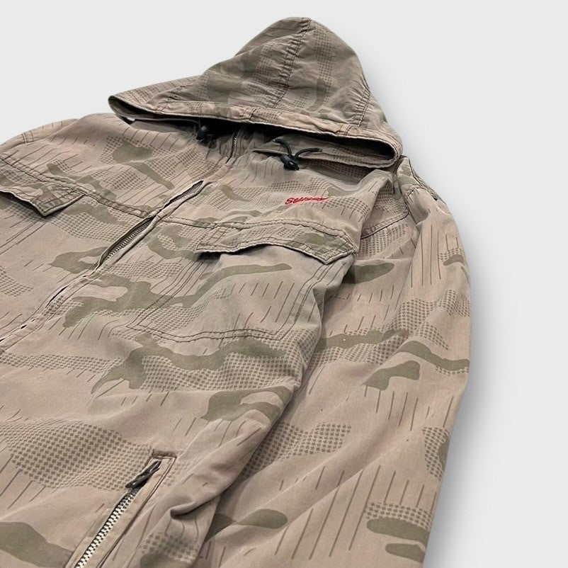 90's "STUSSY"
Camo pattern hooded jacket