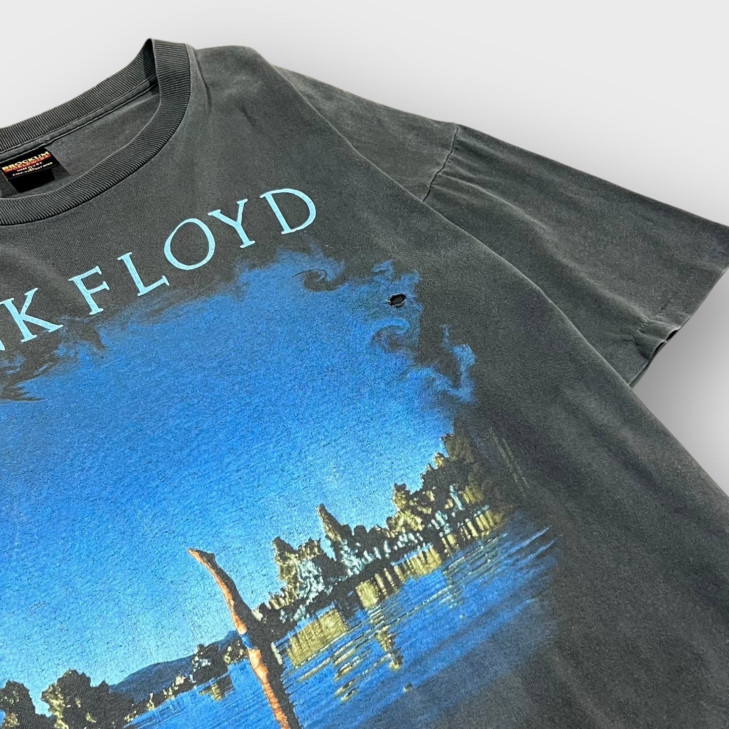 90’s PINK FLOYD
“Wish you were here” t-shirt