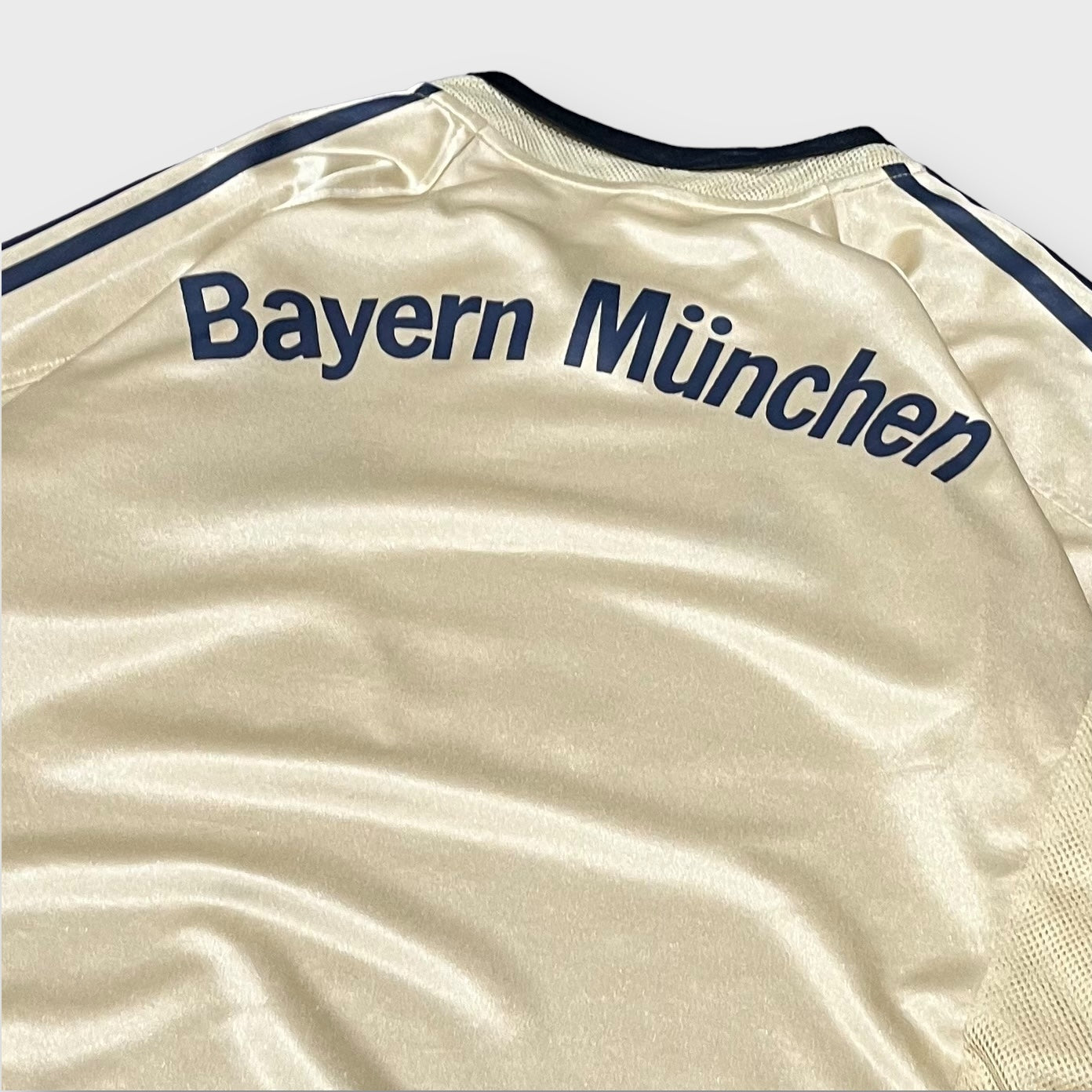 adidas “Bayern Munich” 2004-05  soccer shirt