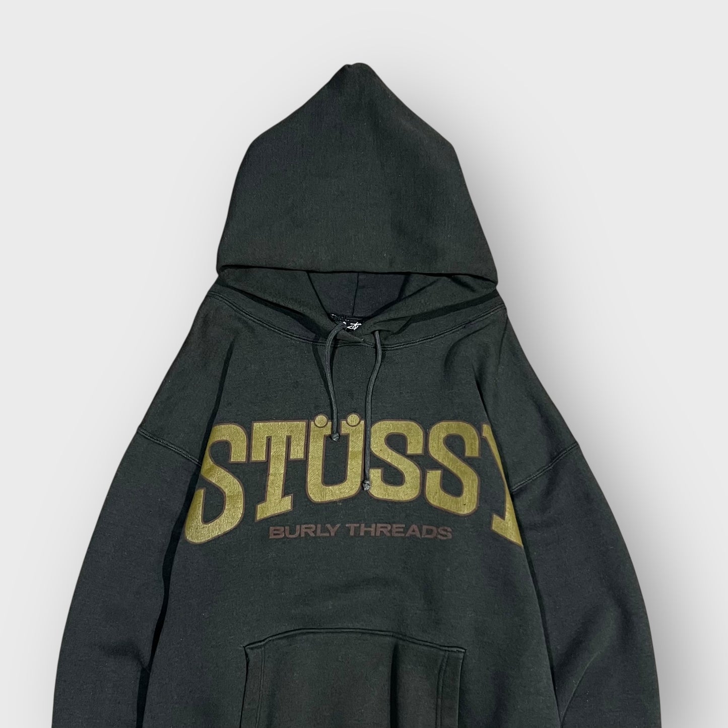 90’s “STUSSY”
logo hoodie