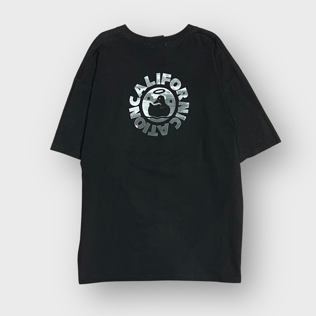 90’s “RED HOT CHILI PEPPERS”
“Californication” t-shirt