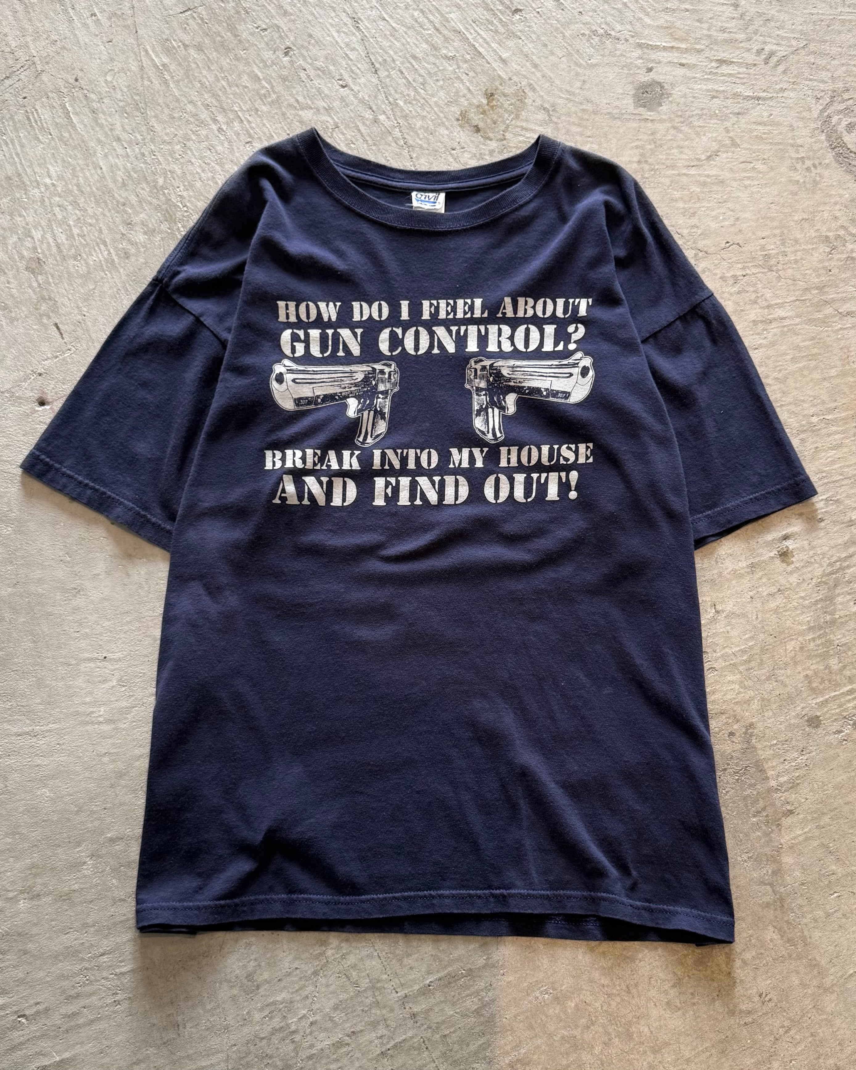 90’s “gun design” t-shirt x-large
