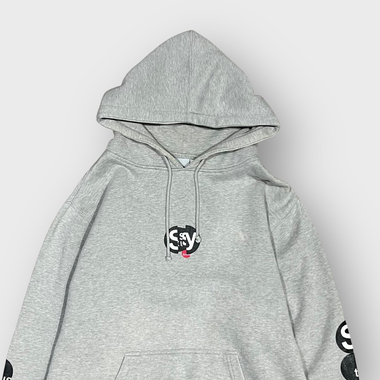 00’s “STUSSY”
logo hoodie