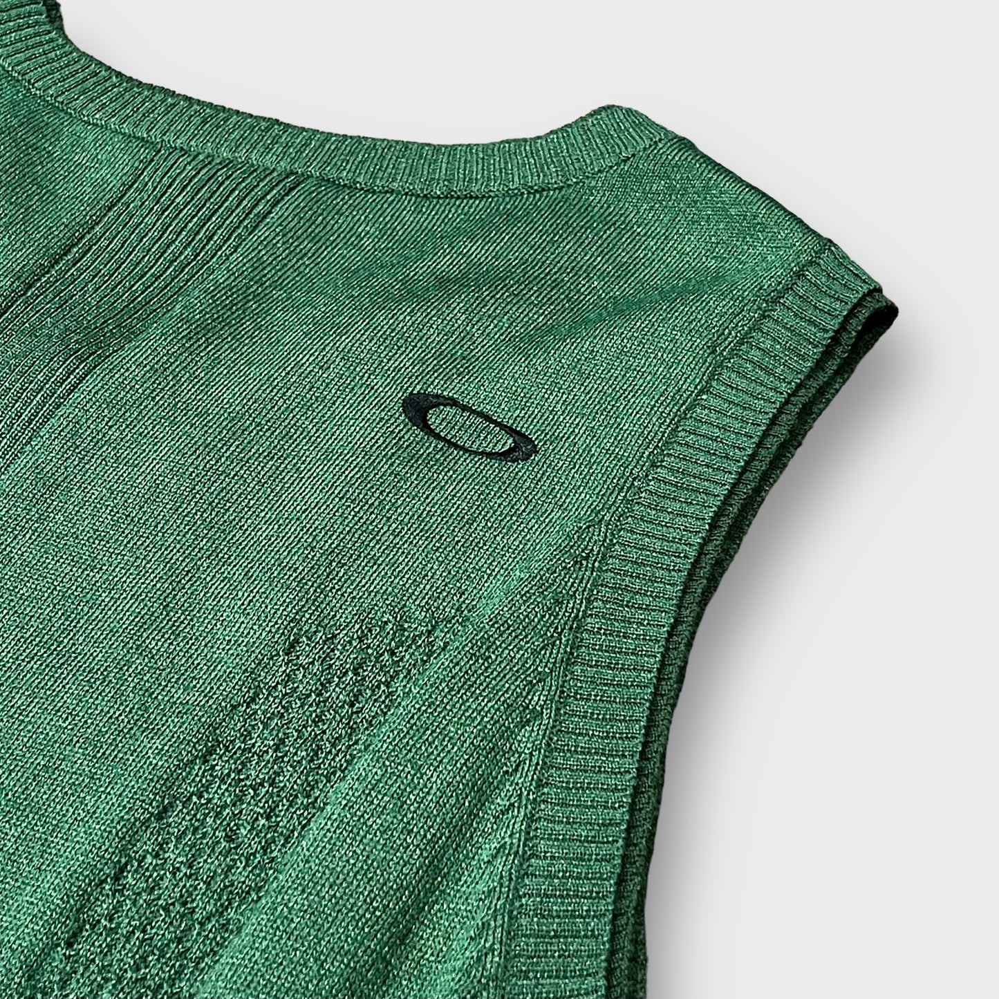 00’s “OAKLEY” knit vest