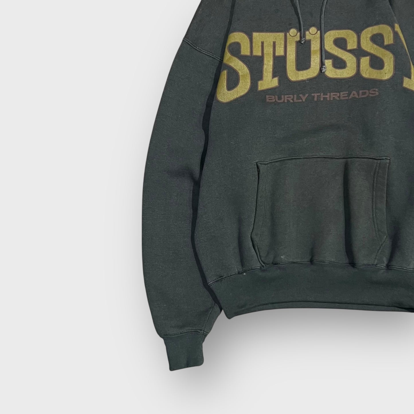 90’s “STUSSY”
logo hoodie
