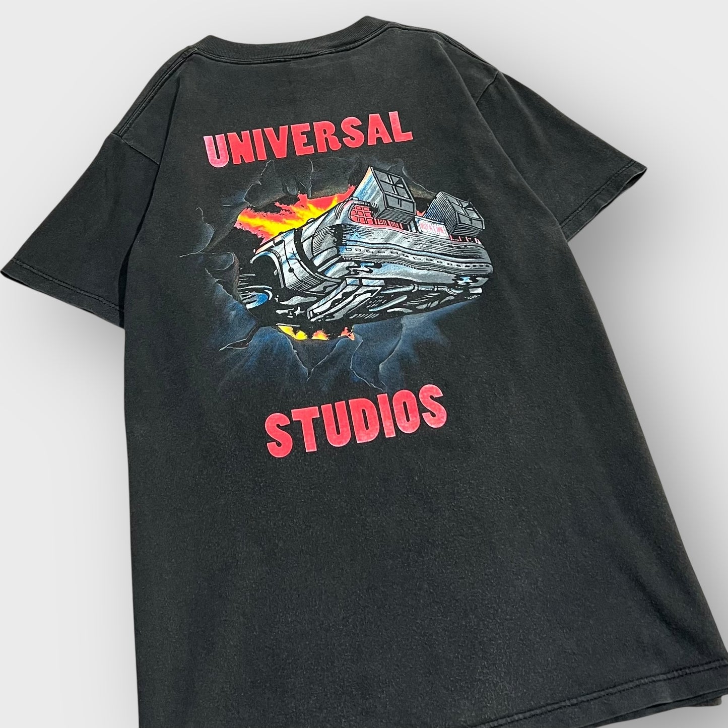 90’s “BACK TO THE FUTURE RIDE
adventure” t-shirt