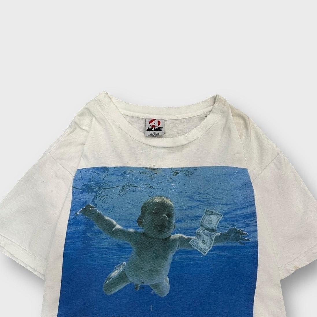 90's "NIRVANA"
"NEVERMIND" band t-shirt