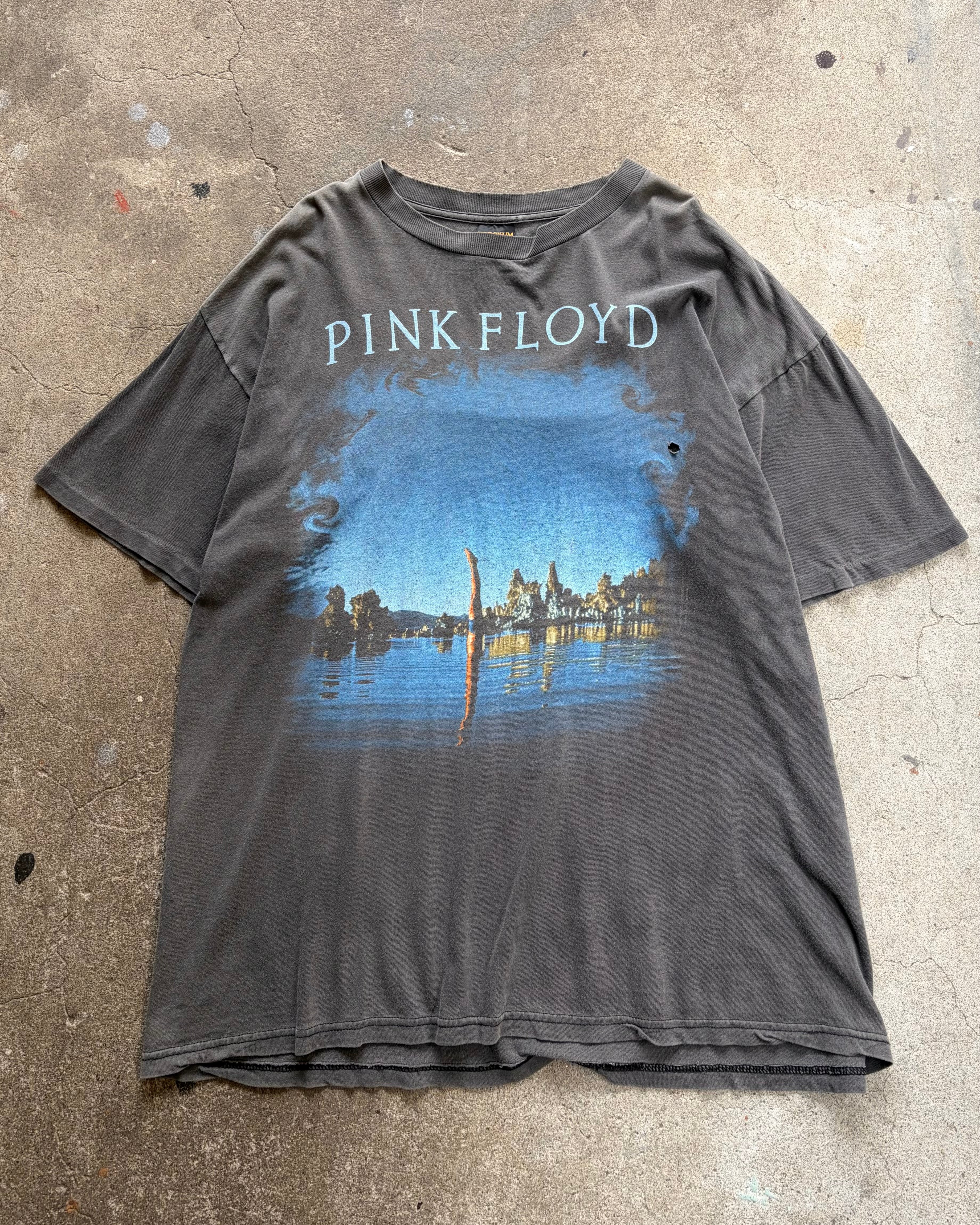 90’s PINK FLOYD
“Wish you were here” t-shirt X-large