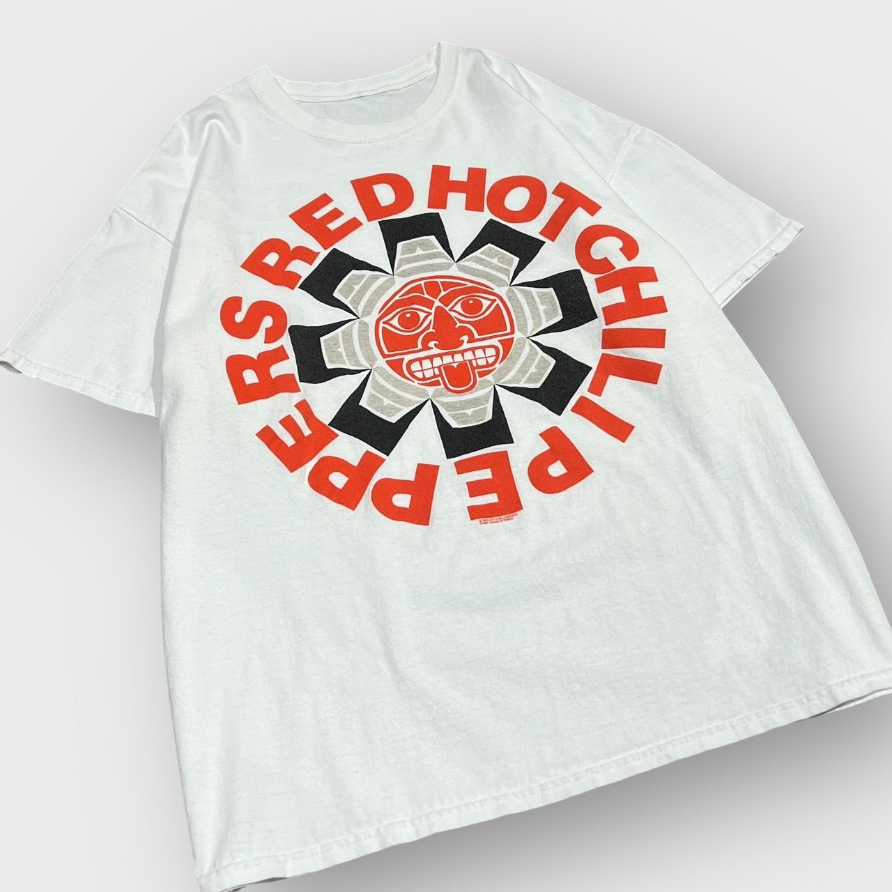 00’s “RED HOT CHILI PEPPERS”
band t-shirt