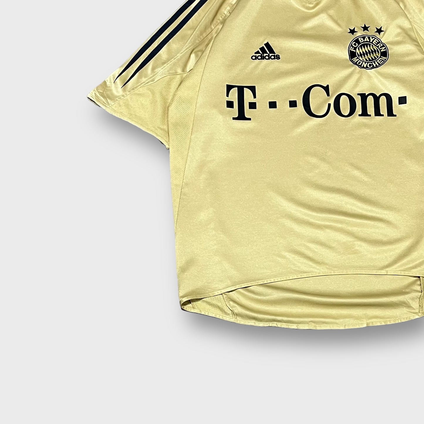 adidas “Bayern Munich” 2004-05  soccer shirt