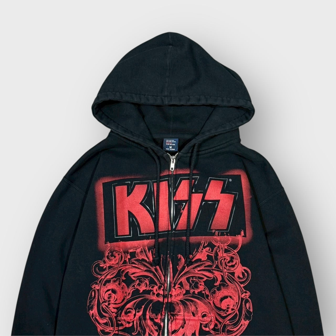 90’s “KISS”
band zip hoodie