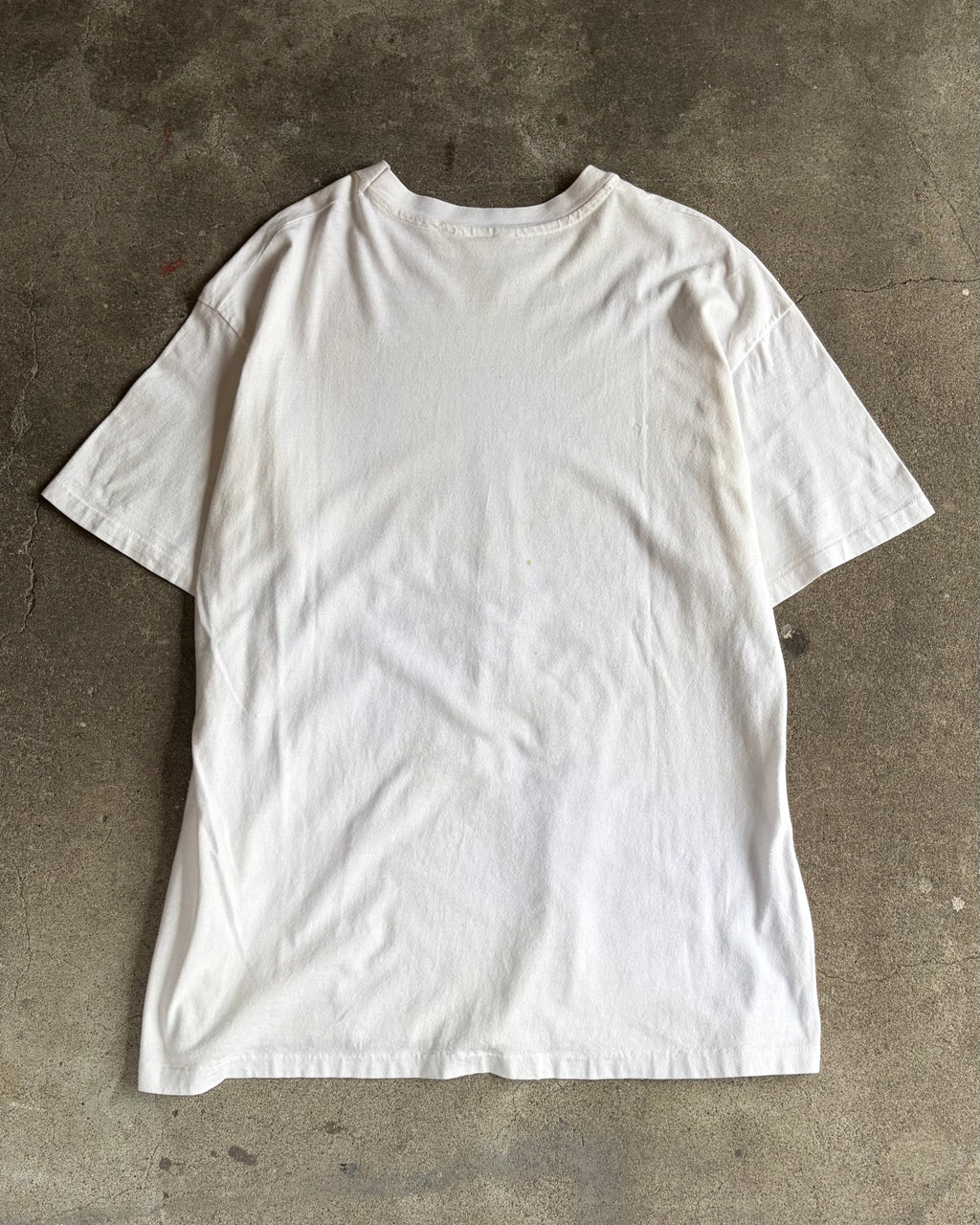 90’s GIORGIO ARMANI
“Perfume” t-shirt