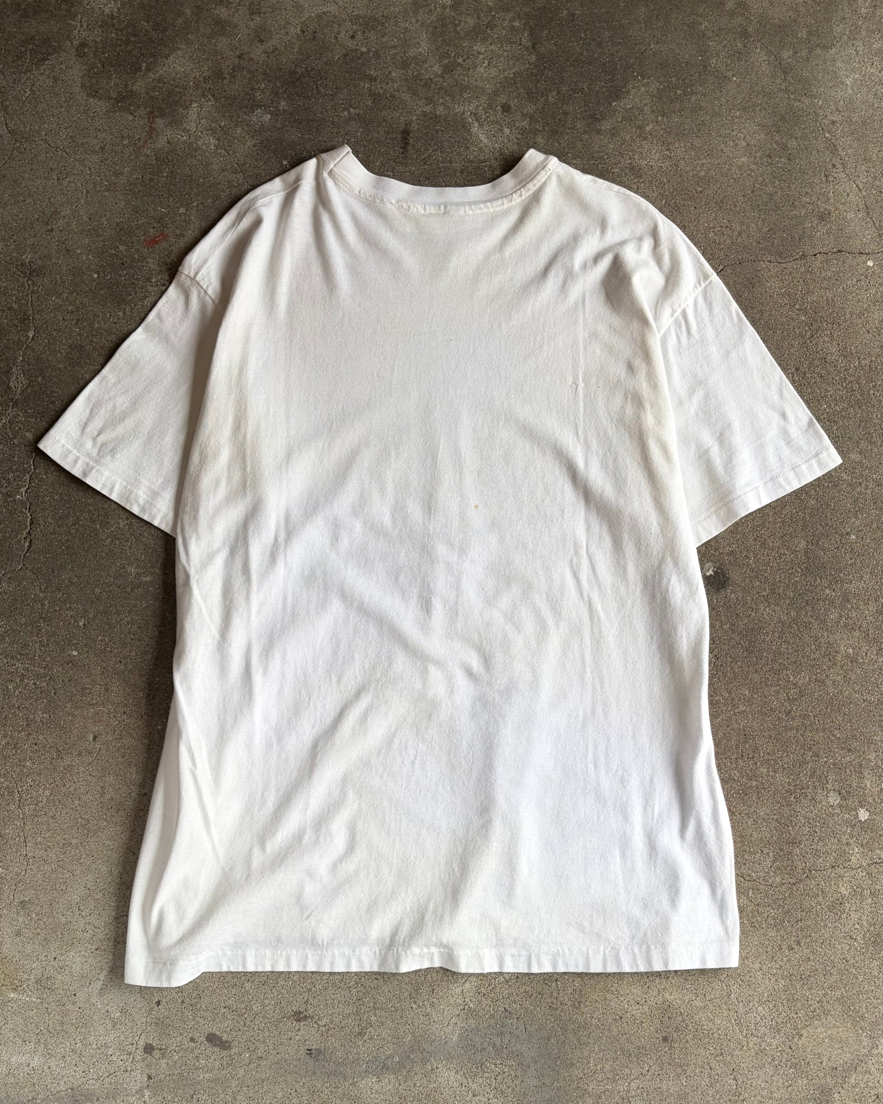 90’s GIORGIO ARMANI
“Perfume” t-shirt