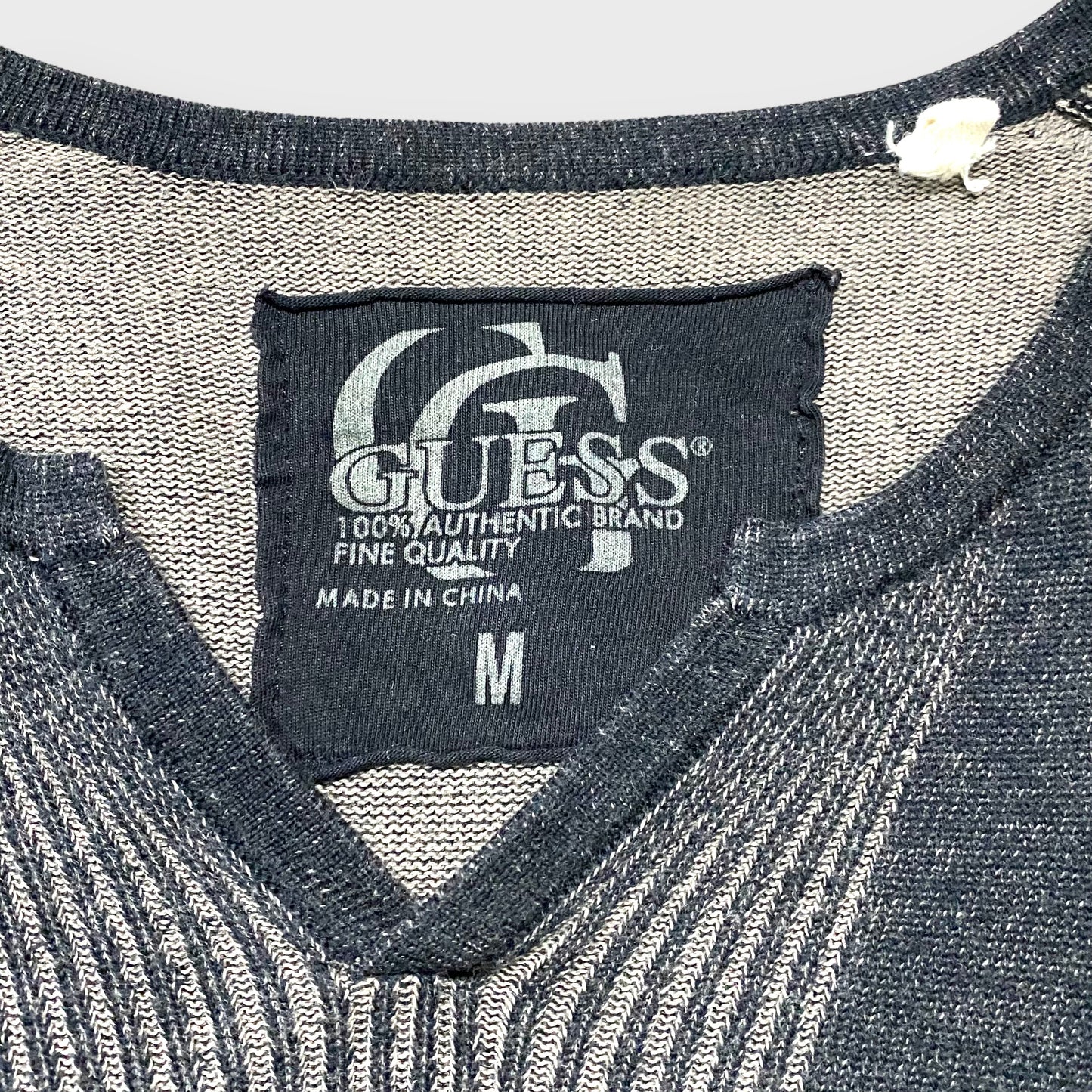 "GUESS" Design knit