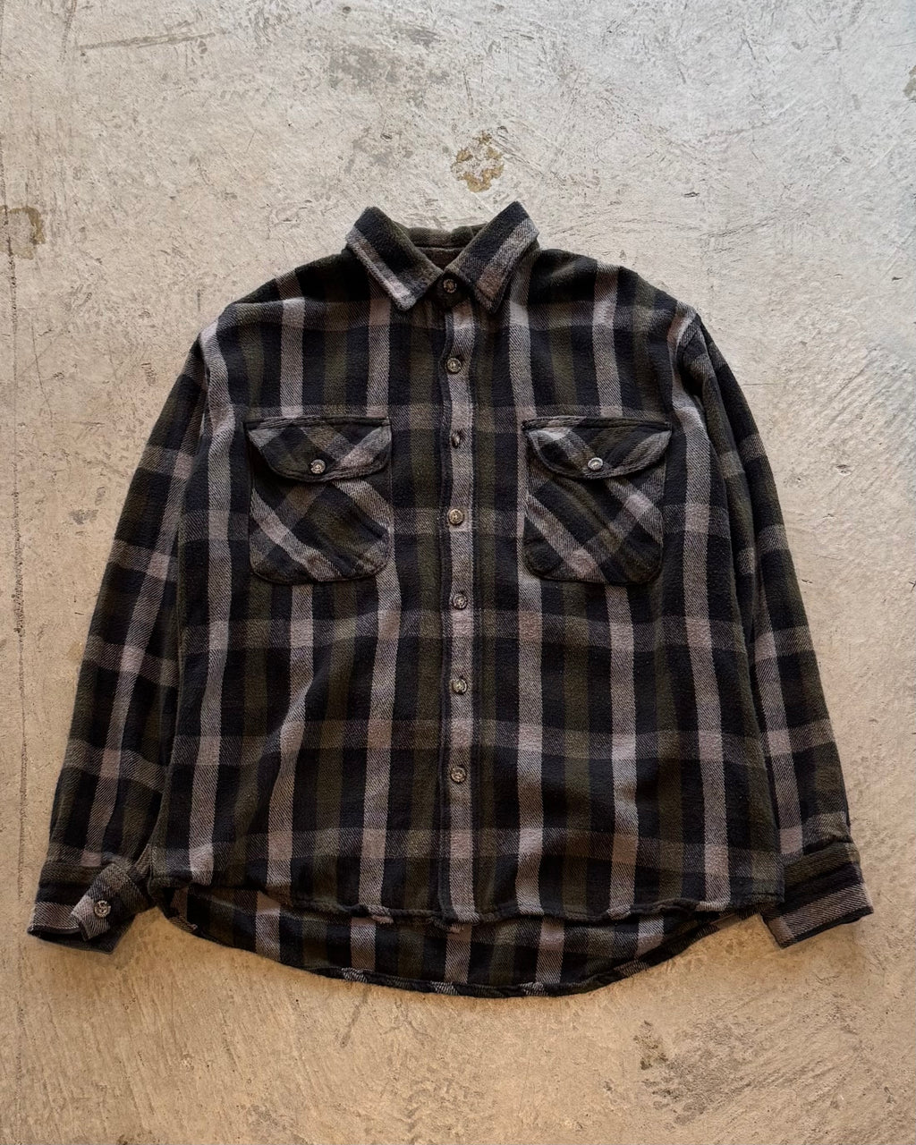 90’s “Stillwater Supply Co.”
heavyweight flannel shirt LARGE