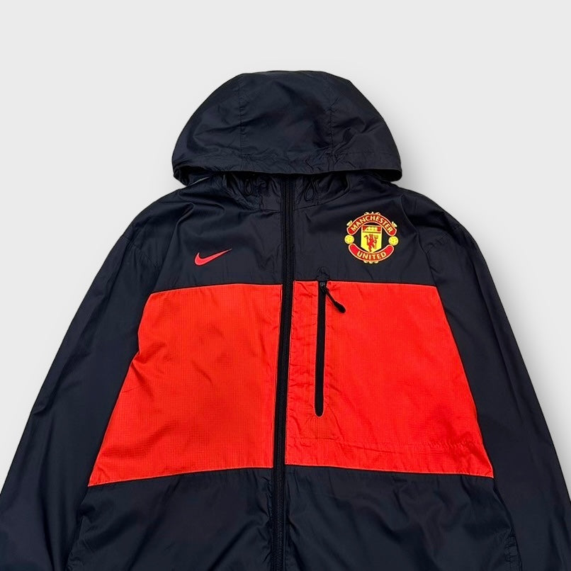 00's "NIKE" Manchester United team nylon hooded jaket