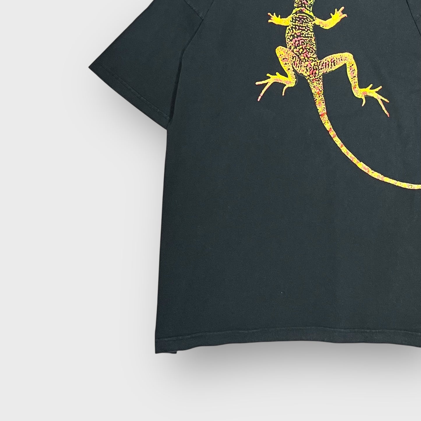 90’s Marlboro “lizard” companyt-shirt