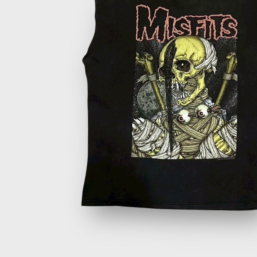 90’s “MISFITS”
“HERE COMES THE DEAD” pushed tank top