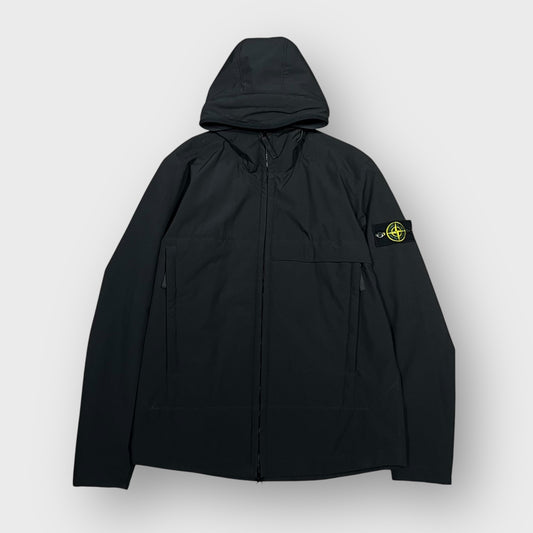 00’s “STONE ISLAND”
hooded soft shell jacket