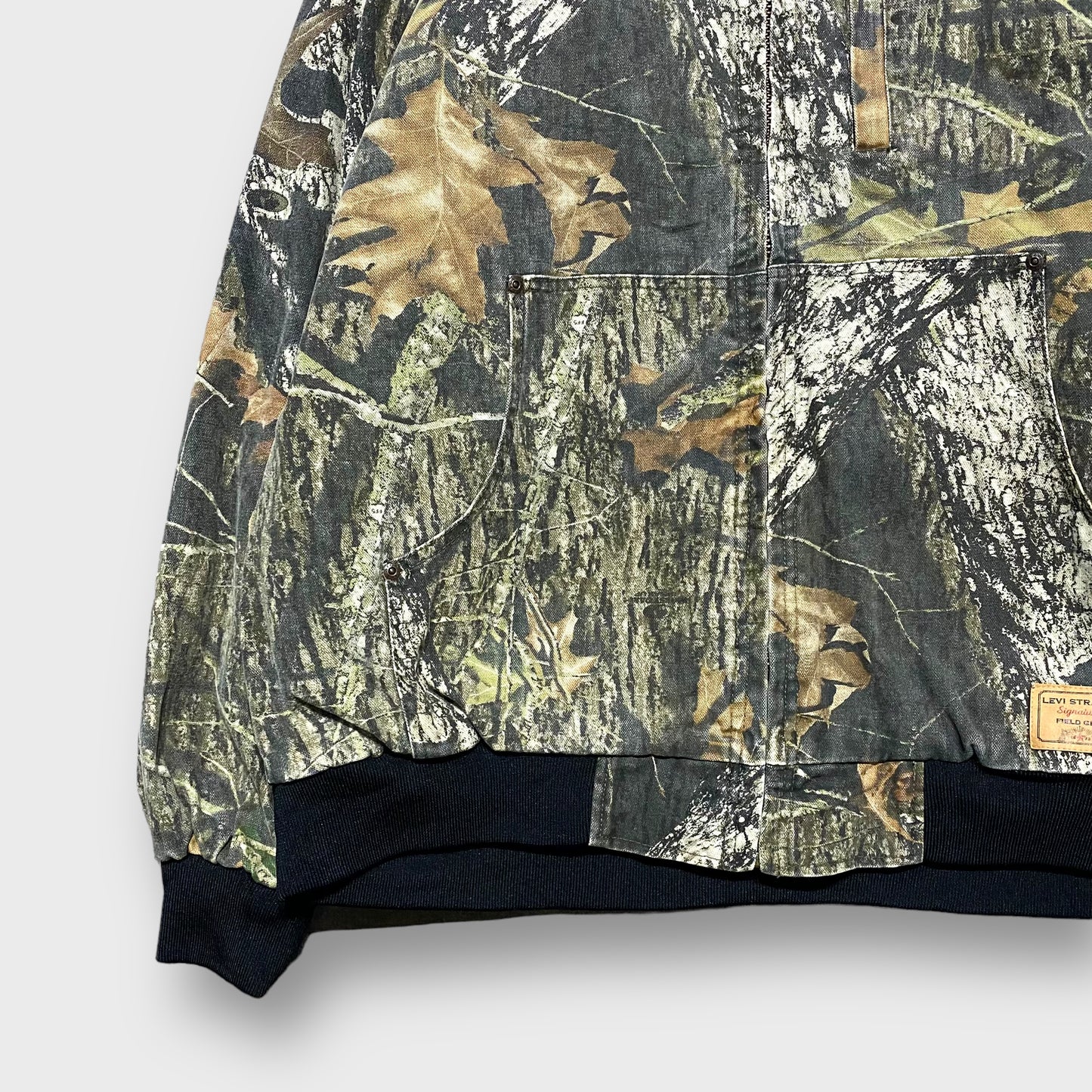 00's "Levi's" Real tree pattern duck jacket