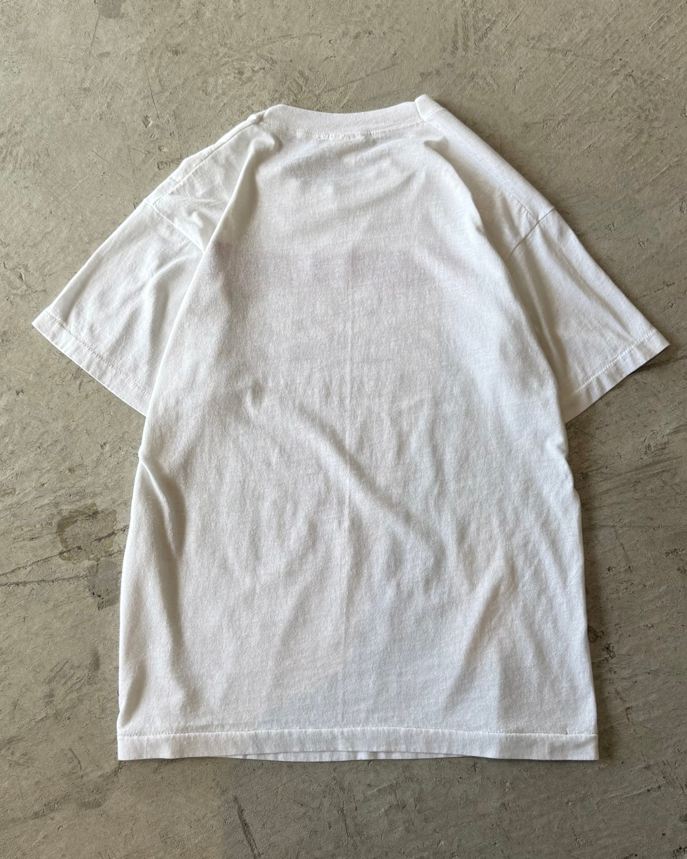 80's
graphic t-shirt large