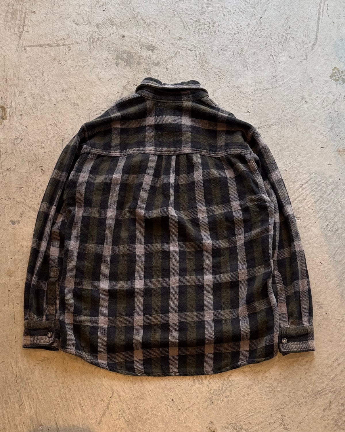 90’s “Stillwater Supply Co.”
heavyweight flannel shirt LARGE