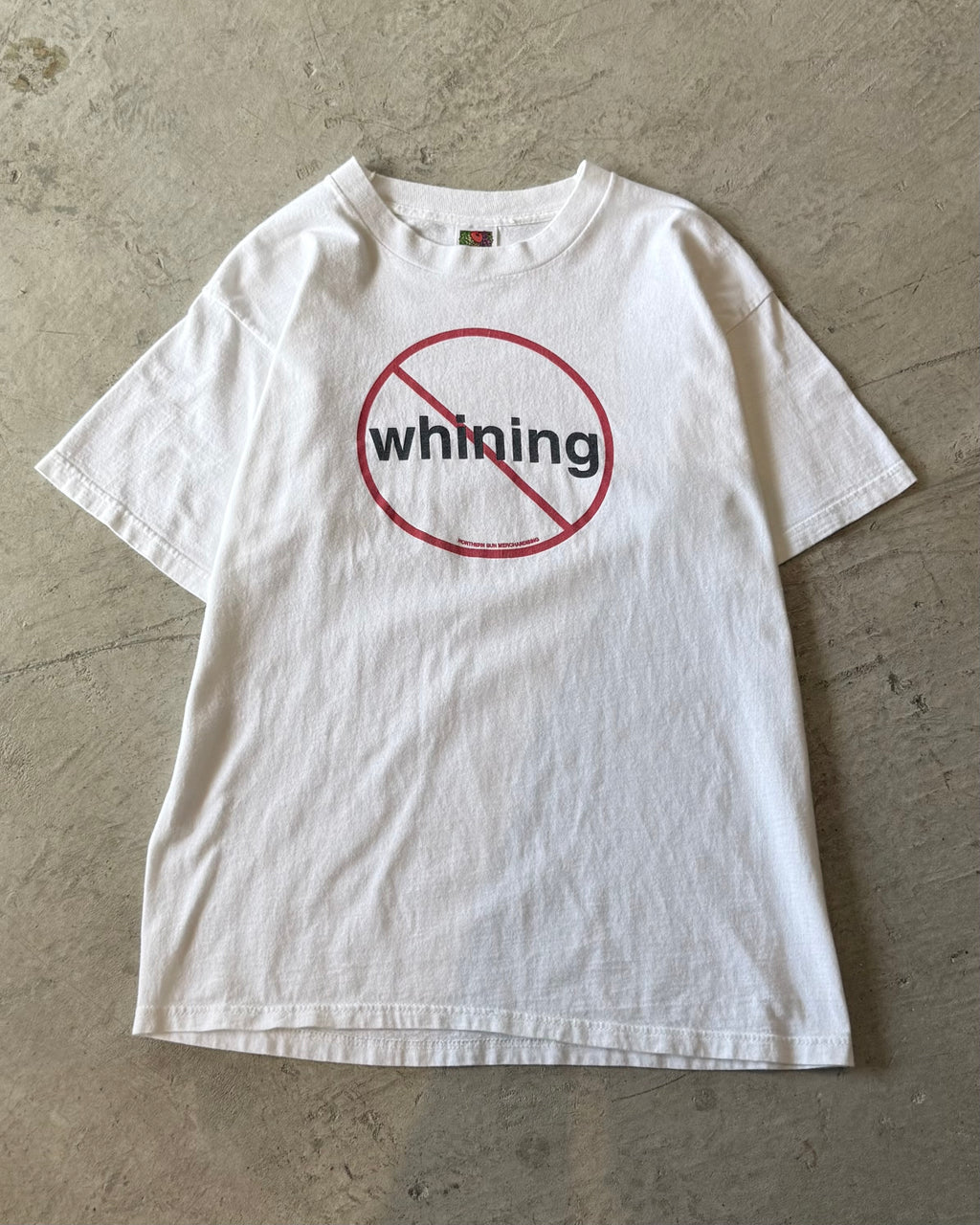 90's
"whining" logo t-shirt large