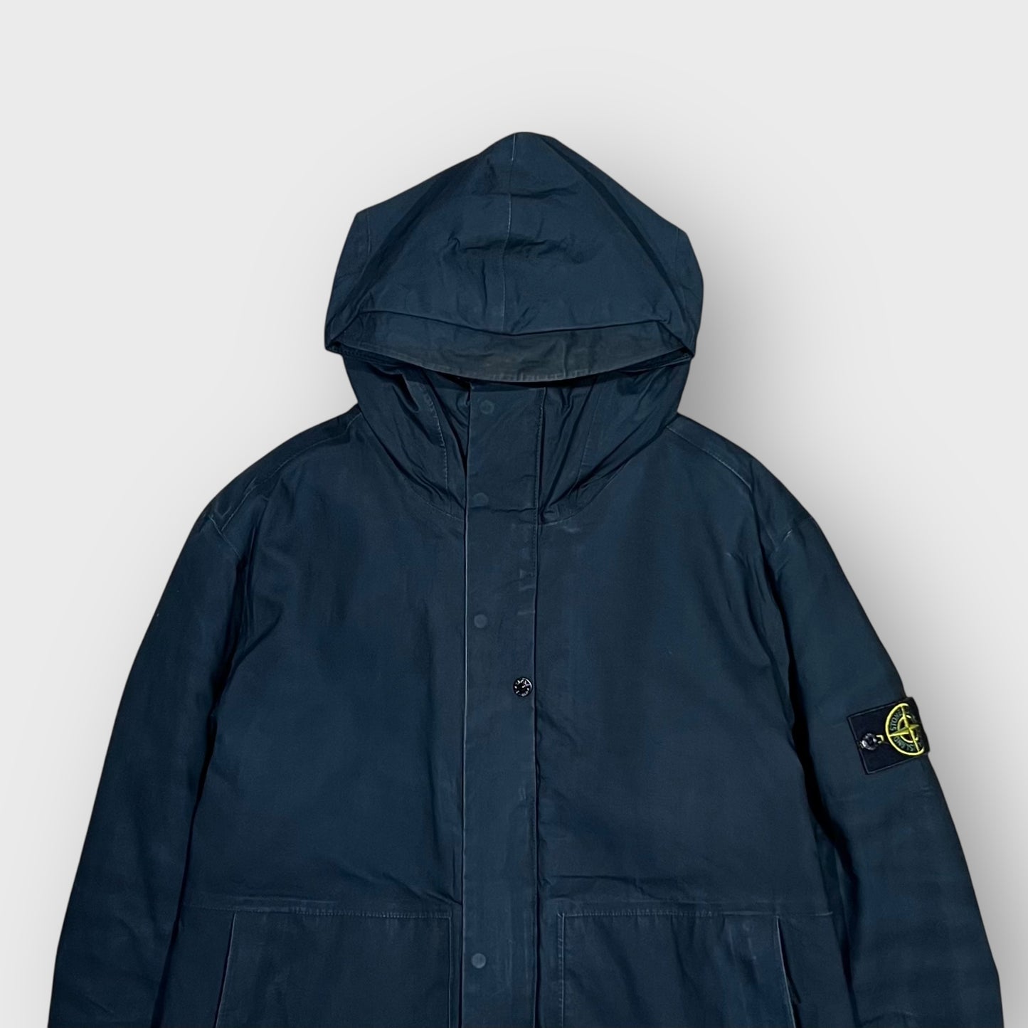 00’s “STONE ISLAND”
hi-neck hooded jacket