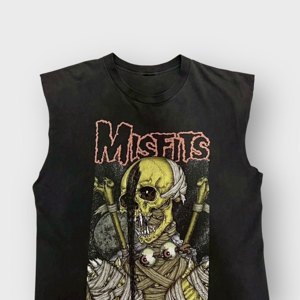 90’s “MISFITS”
“HERE COMES THE DEAD” pushed tank top