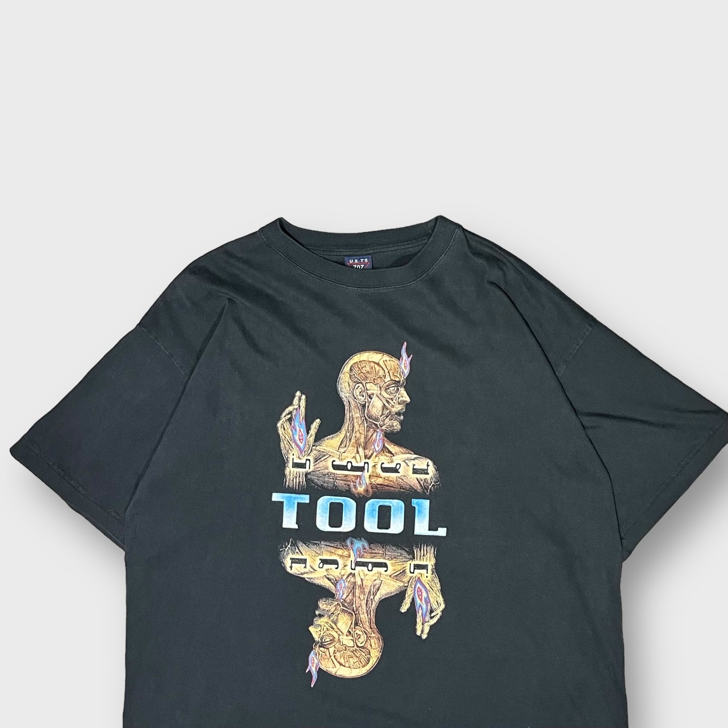 2002 TOOL
“Lateralus”album tour t-shirt